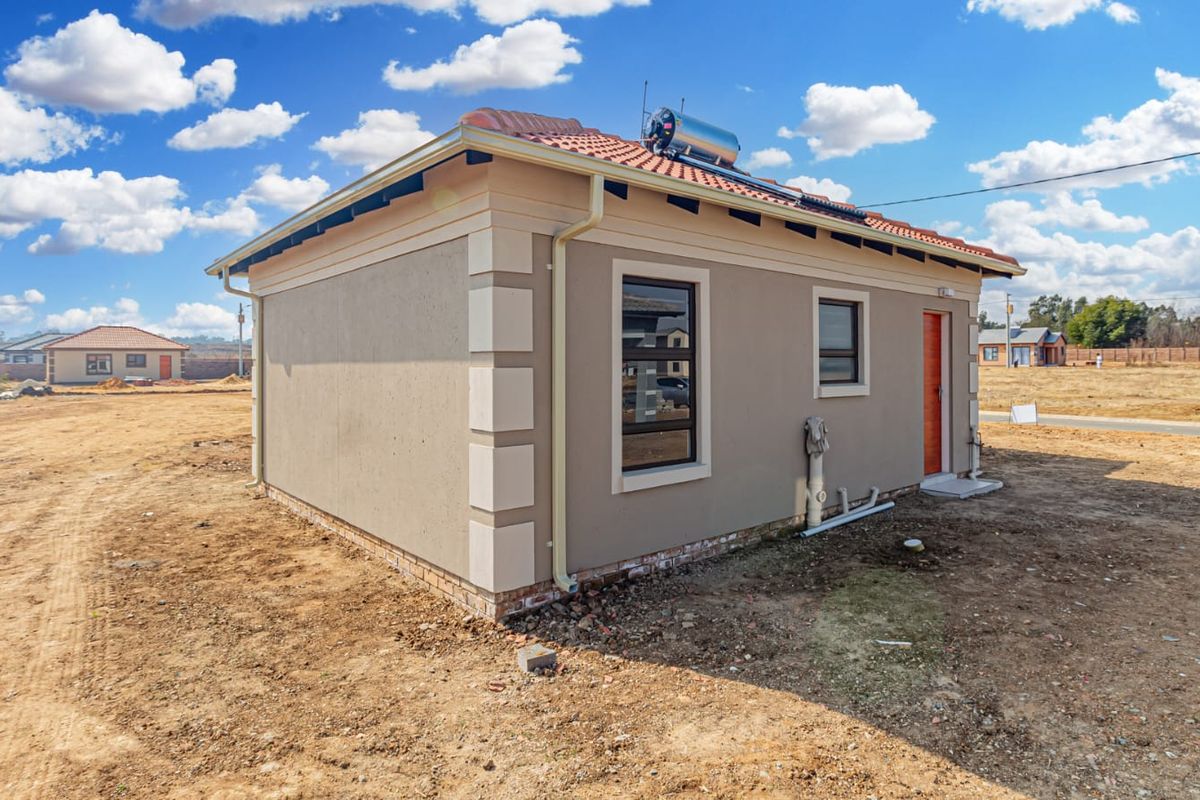 New Development in Klerksoord, Akasia - Photo 2