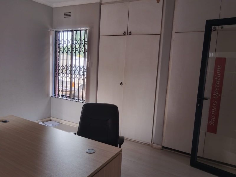 5Bedroom House for sale - Photo 8