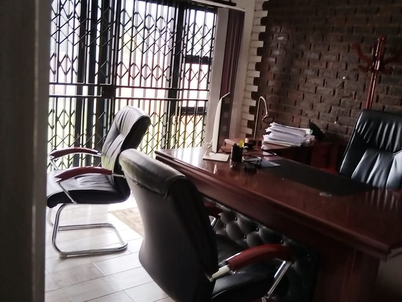 5Bedroom House for sale - Photo 6