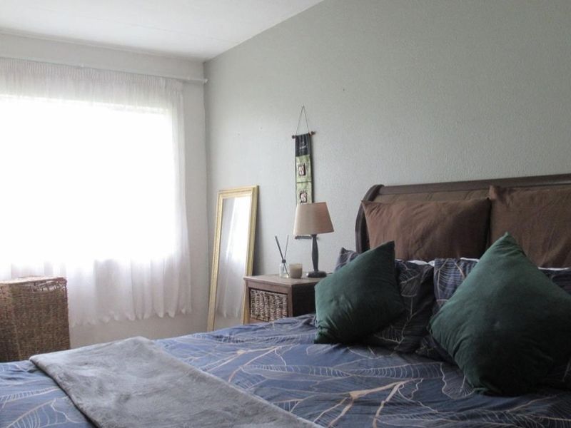 AFFORDABLE STARTER OR INVESTMENT UNIT - Photo 7