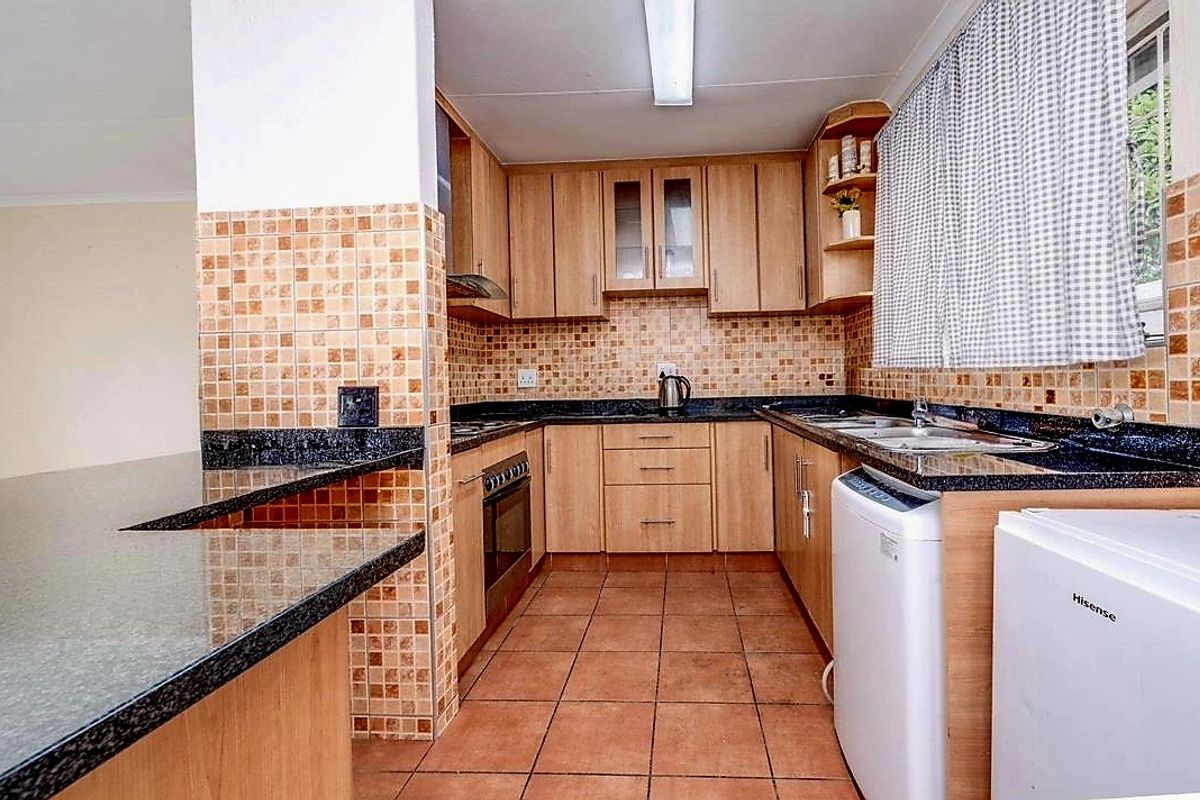 FAMILY HOME IN SECURE COMPLEX - Photo 2