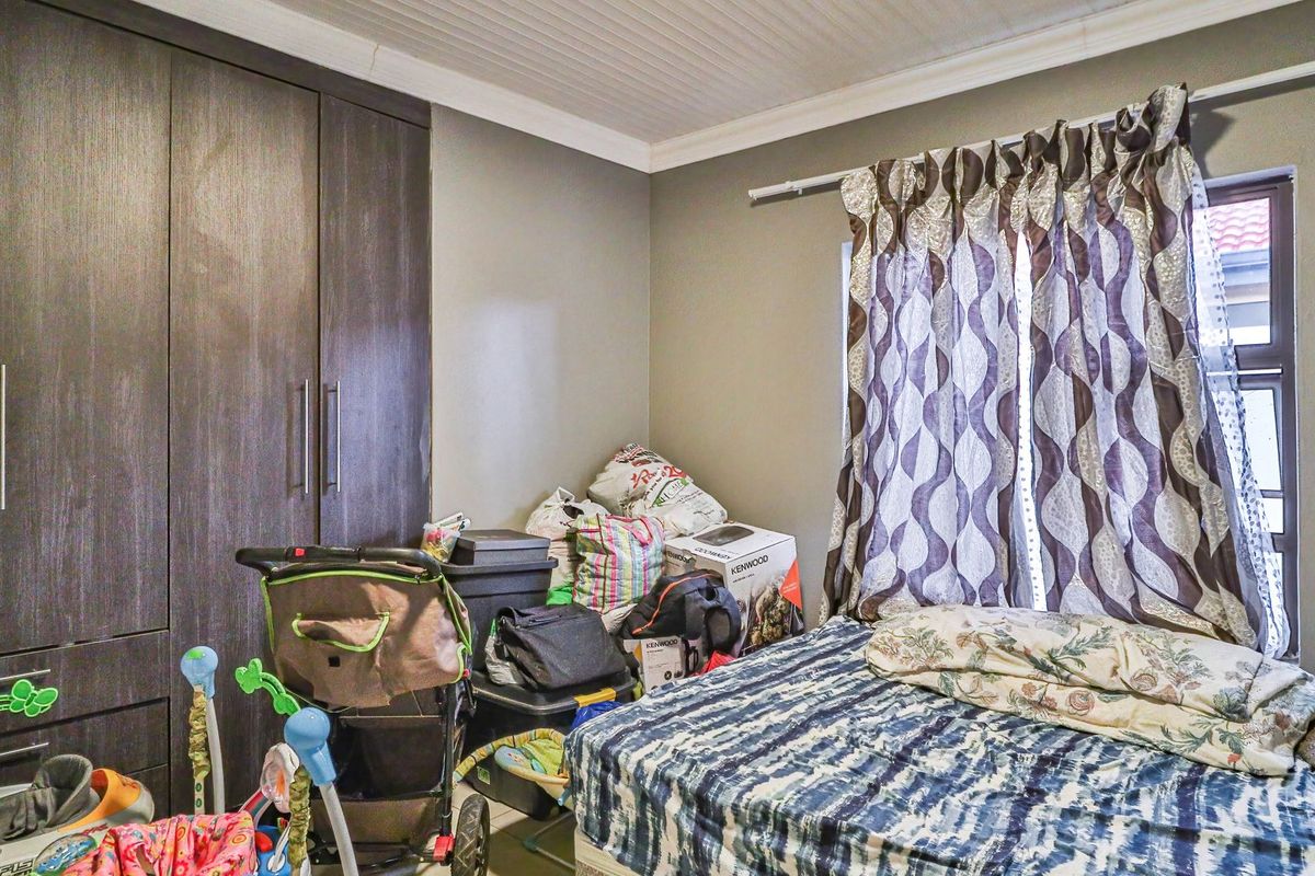 3 Bed House in Willow Park Manor - Photo 4