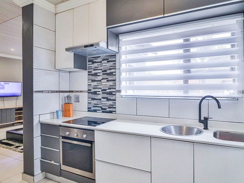 3 Bed House in Willow Park Manor - Photo 3