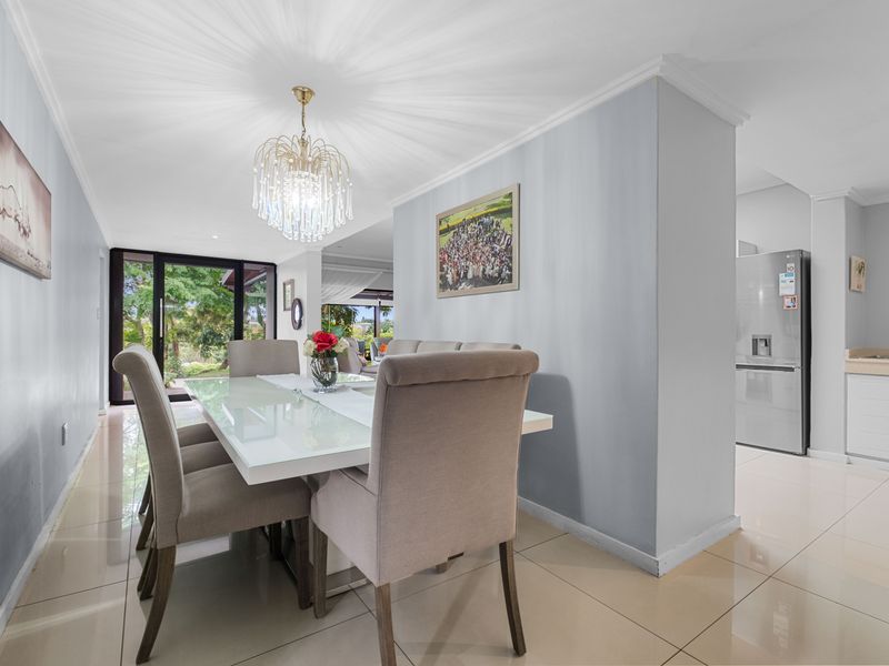 Stunning Family Home in Palm Lakes Estate -4 bedrooms and 3bathrooms - Photo 5