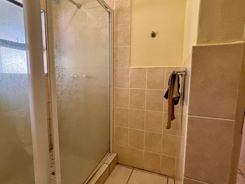 3 BEDROOM HOUSE IN COMPLEX TO LET - Photo 10