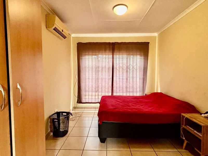 3 BEDROOM HOUSE IN COMPLEX TO LET - Photo 8