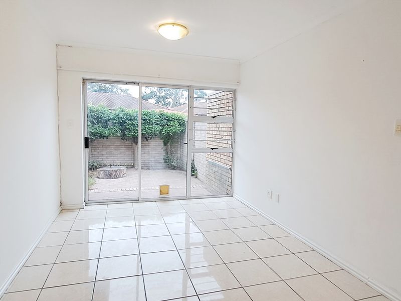WALMER HEIGHTS 2 BED 1 BATH TOWNHOUSE FOR SALE - Photo 4
