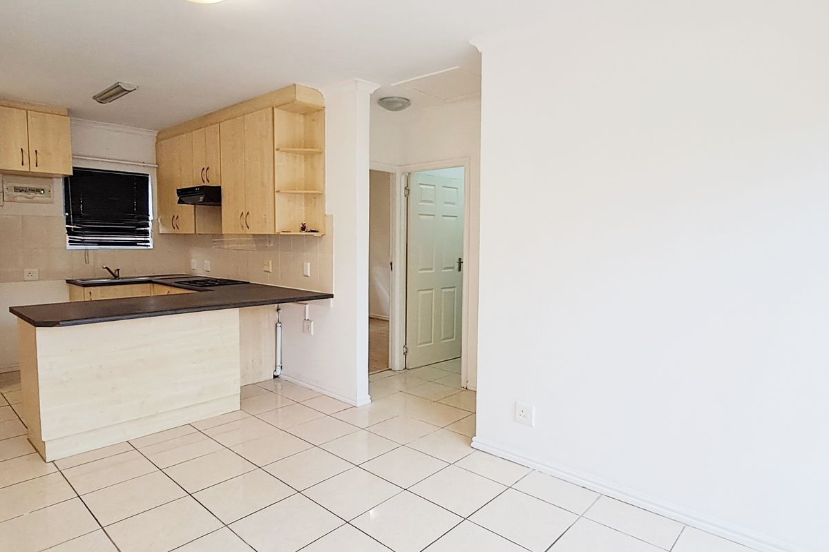 WALMER HEIGHTS 2 BED 1 BATH TOWNHOUSE FOR SALE - Photo 5