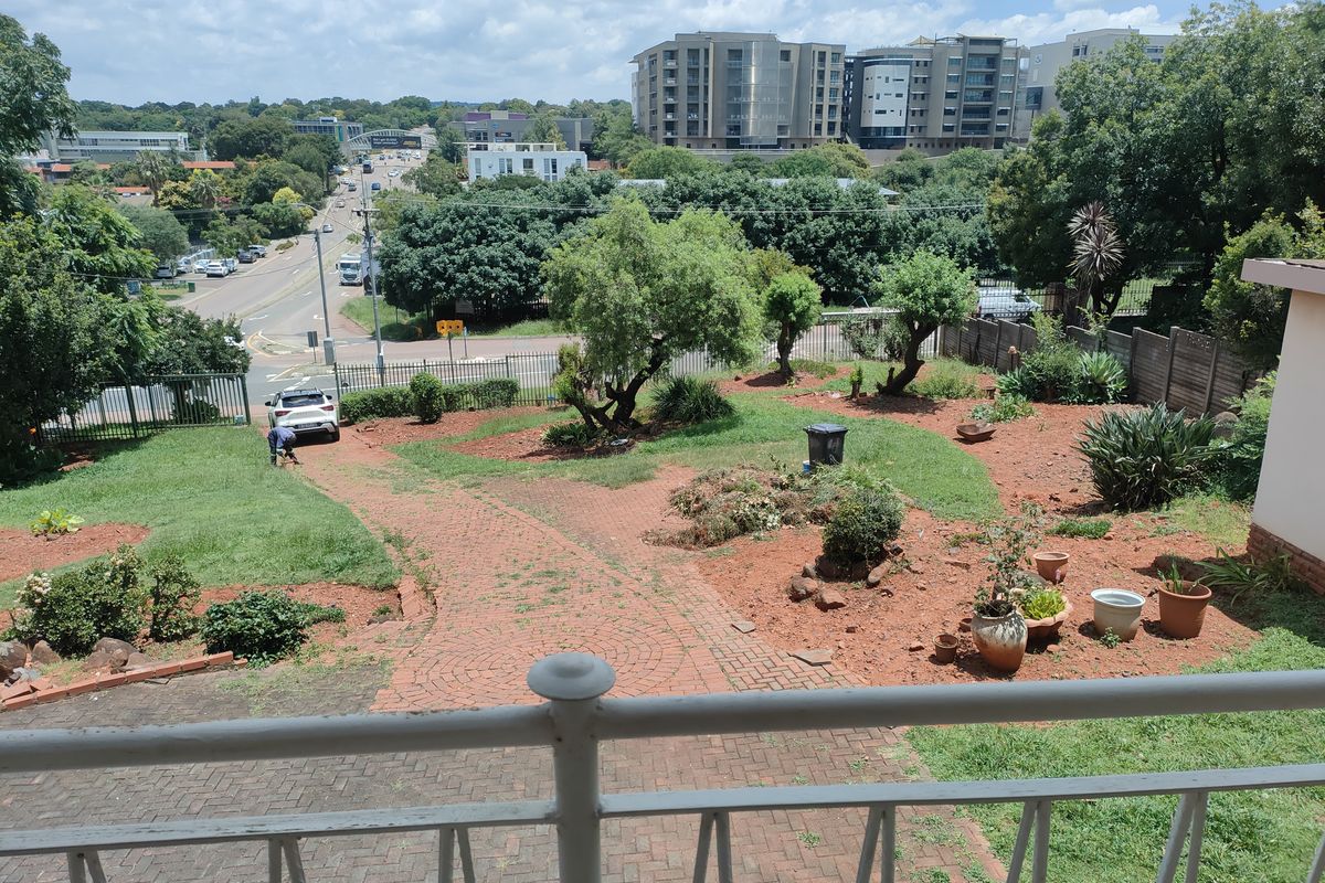 House Pending Sale In Pretoria - Photo 5