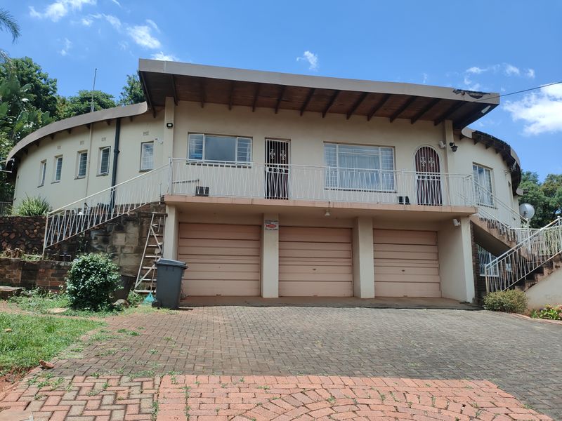House Pending Sale In Pretoria - Photo 2