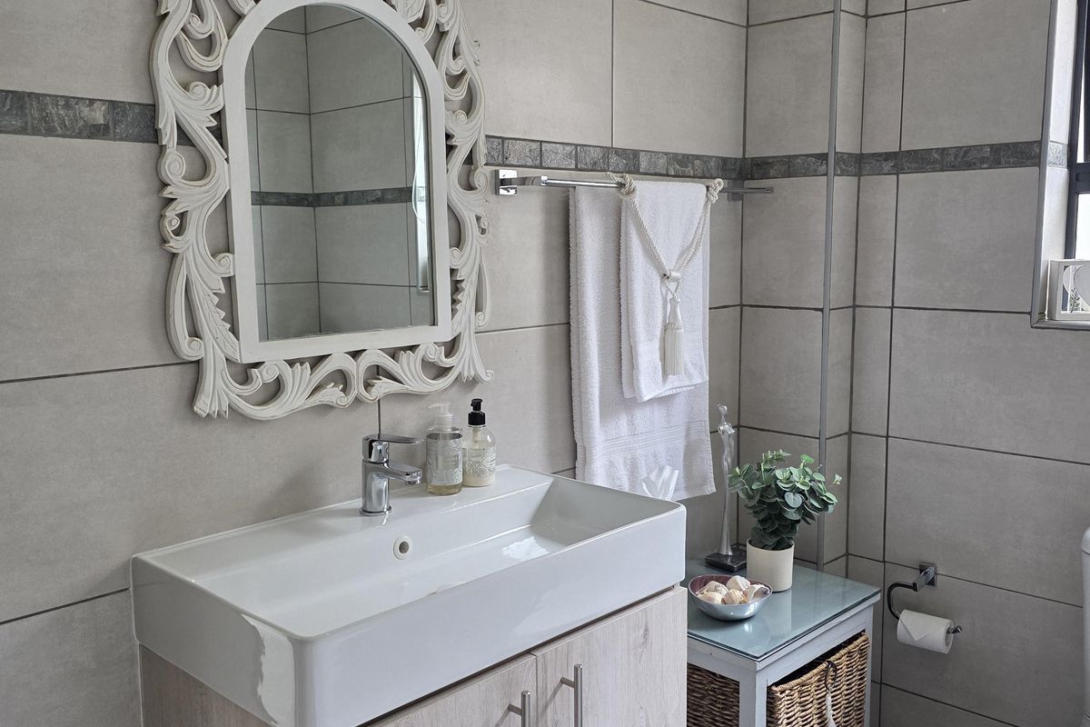 Stunning Ultra-Modern 2-Bedroom Home for Sale in Leloko Lifestyle Estate - Photo 5