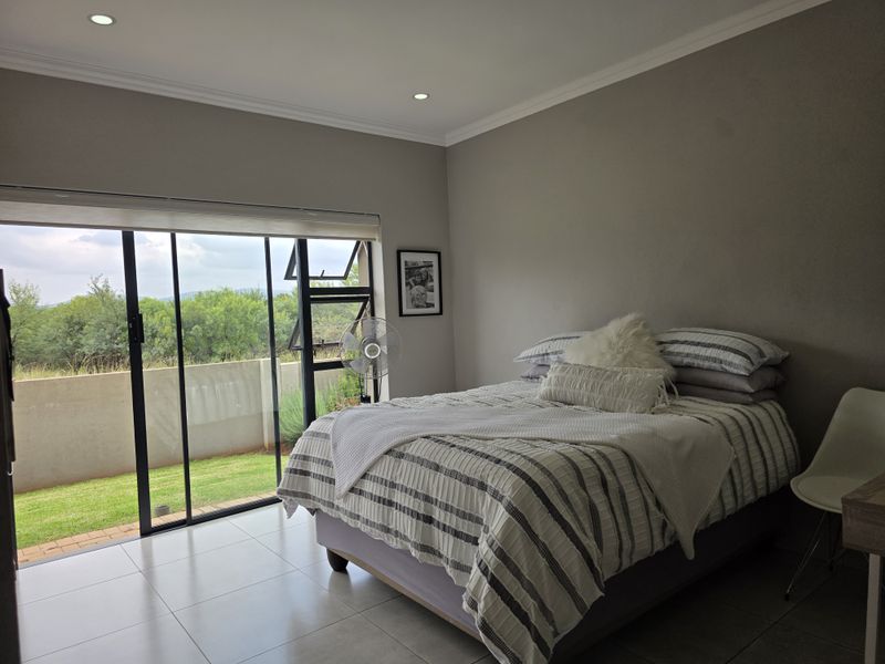 Stunning Ultra-Modern 2-Bedroom Home for Sale in Leloko Lifestyle Estate - Photo 8