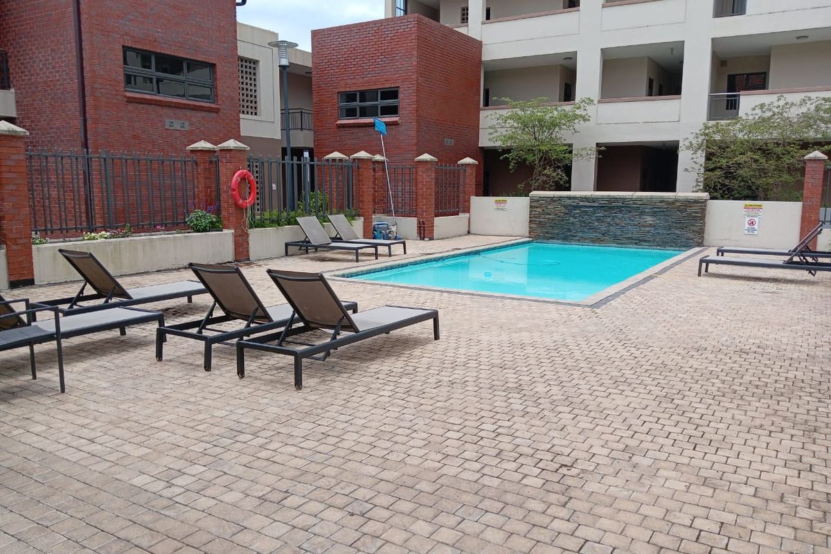 1 Bedroom Apartment for Sale in Ridge Town Central - Photo 2