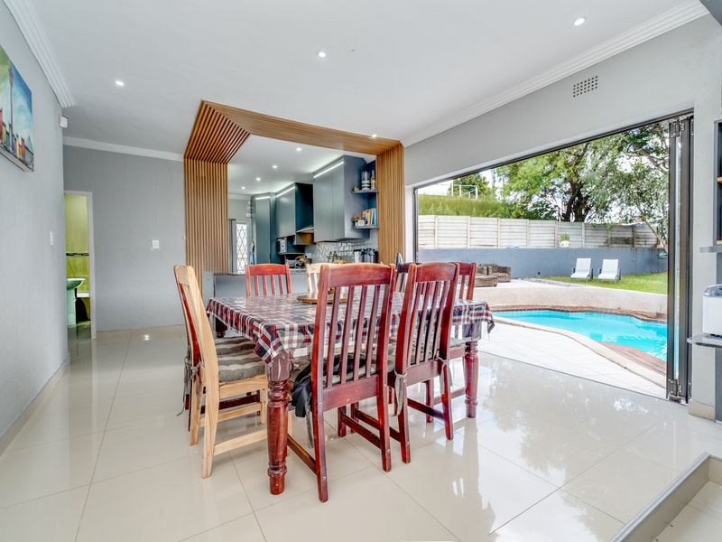 MOVE IN AND LIVE.  ENTERTAIN IN STYLE - Photo 5