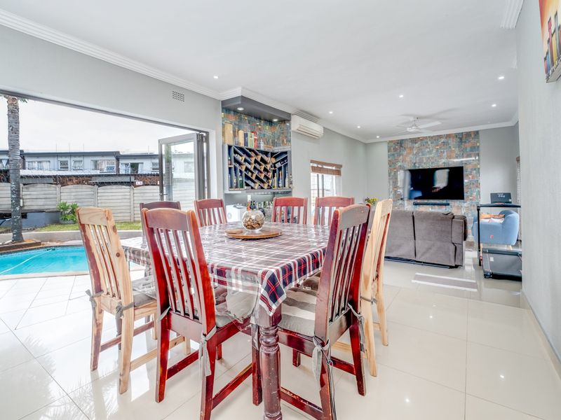 MOVE IN AND LIVE.  ENTERTAIN IN STYLE - Photo 6