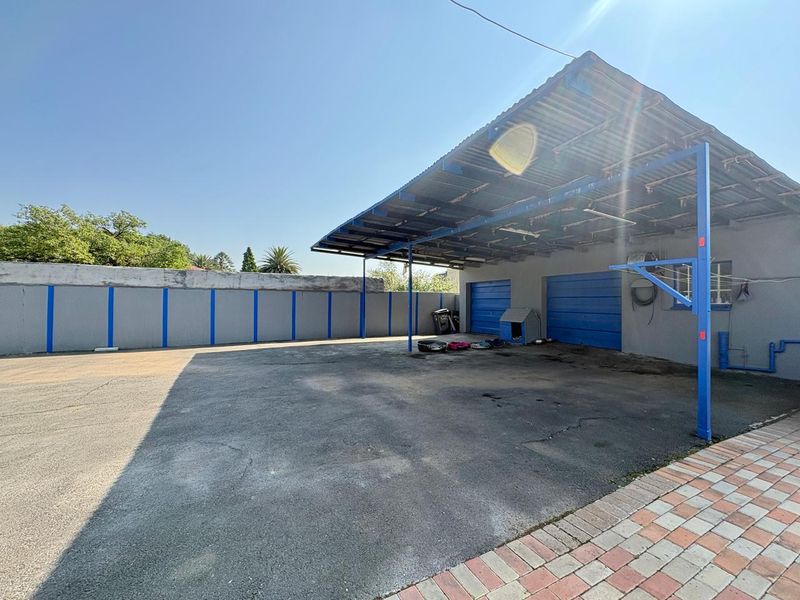 Stunning family home for sale in Dalview! - Photo 8