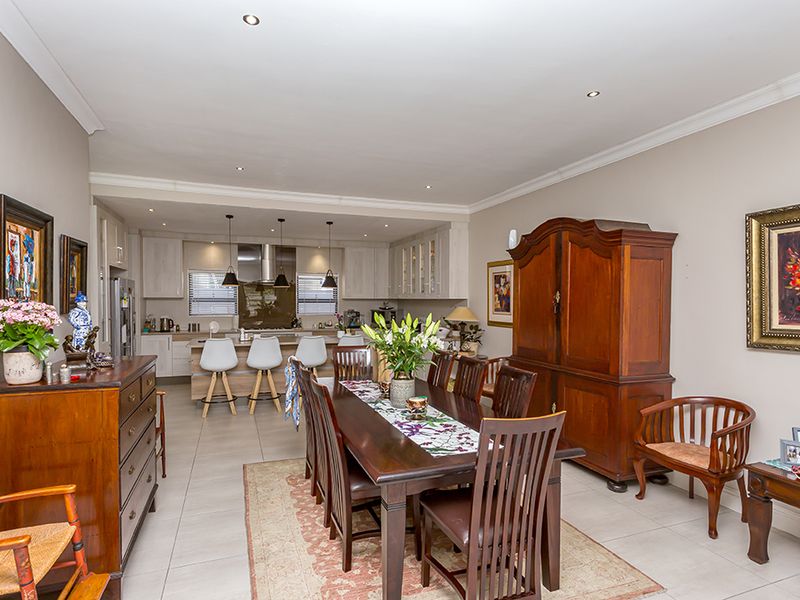 Open-plan living in sought-after Sagewood Estate - Photo 6