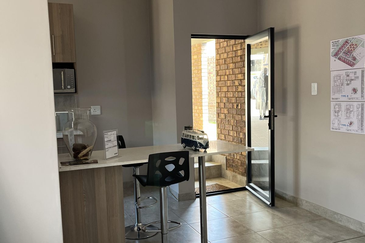 House For Sale In Witbank - Photo 5