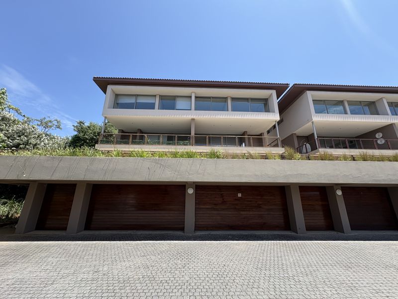 THE PERFECT FAMILY ESTATE LIVING. - Photo 2