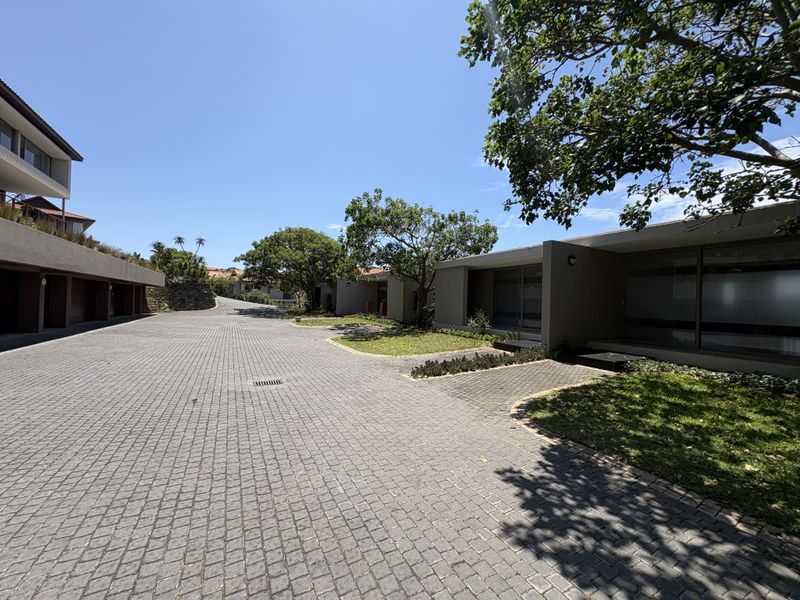 MODERN COASTAL LIVING. - Photo 1