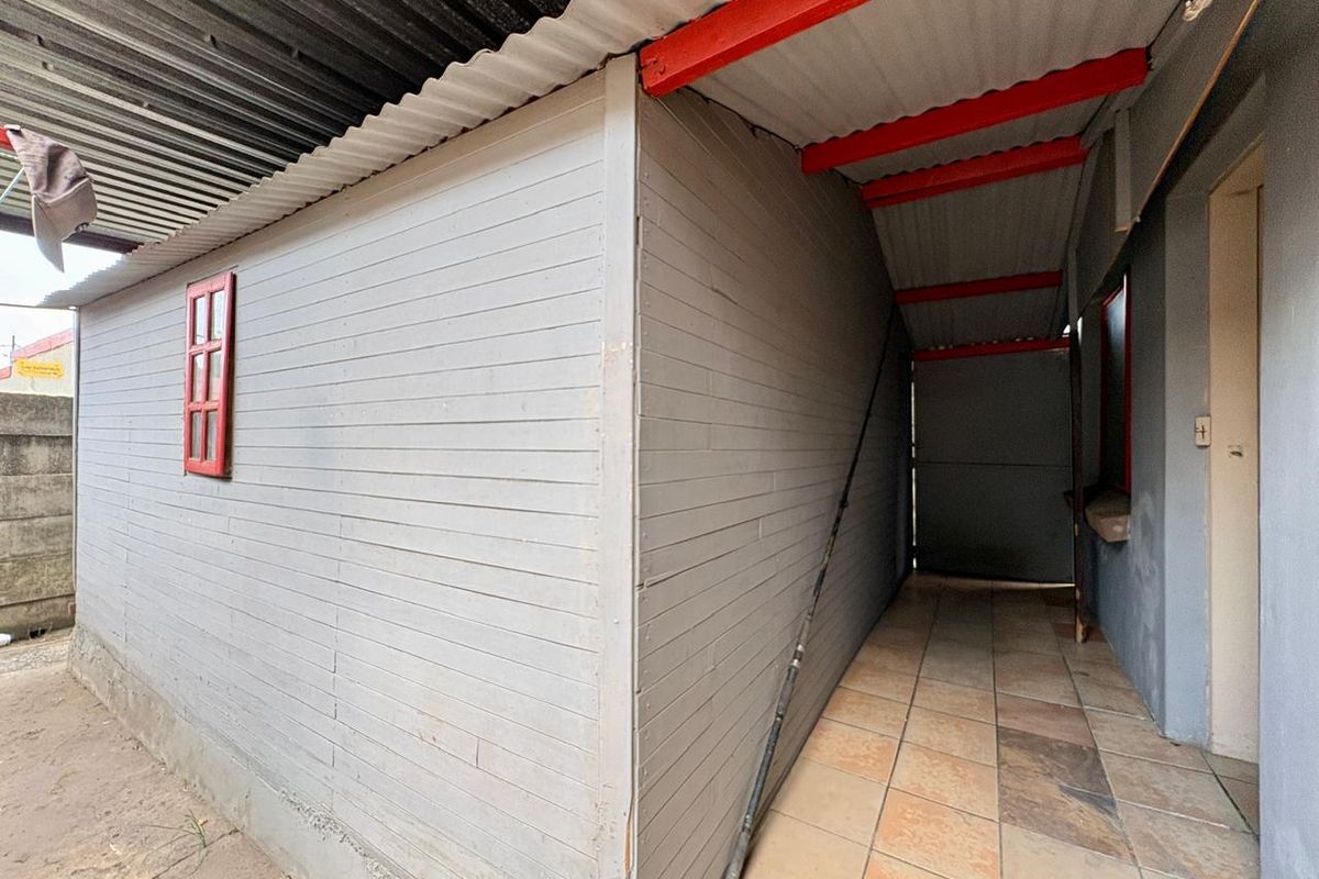 Neat Three-Bedroom Home for Sale in Brenthurst - Photo 4