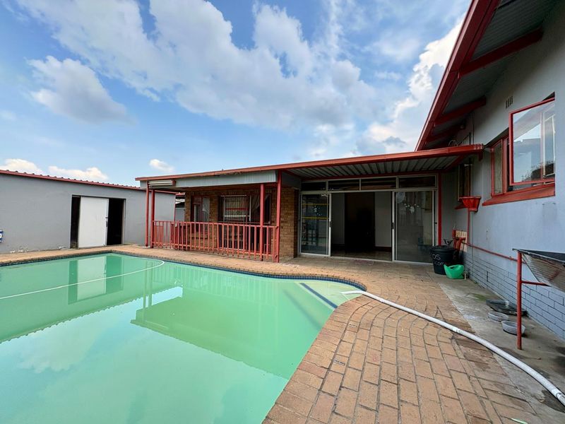 Neat Three-Bedroom Home for Sale in Brenthurst - Photo 3