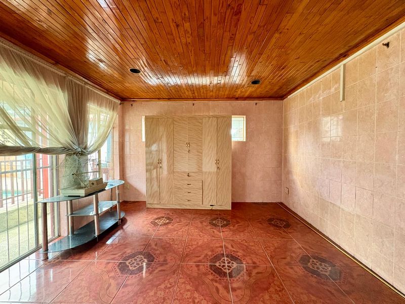 Neat Three-Bedroom Home for Sale in Brenthurst - Photo 10