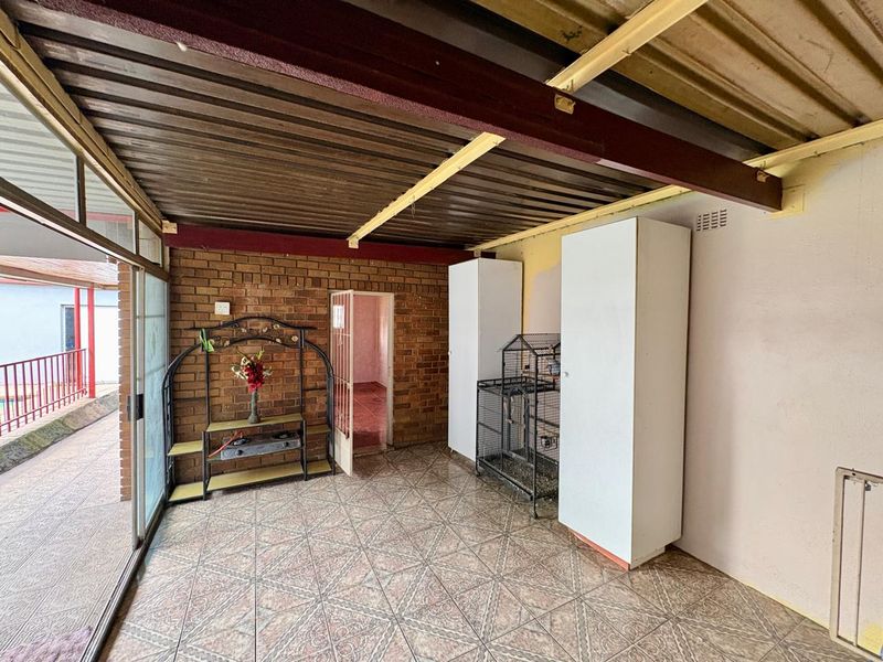 Neat Three-Bedroom Home for Sale in Brenthurst - Photo 8