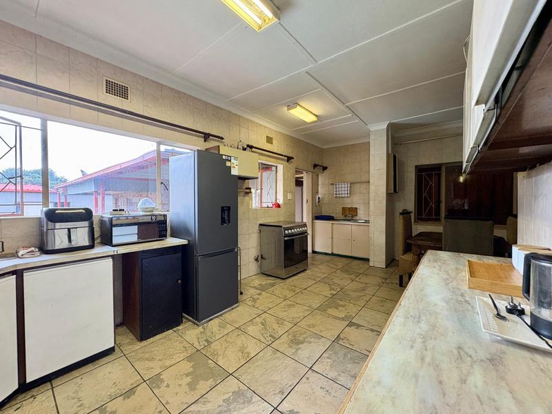 Neat Three-Bedroom Home for Sale in Brenthurst - Photo 7