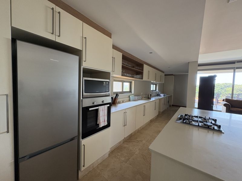 THE PERFECT COASTAL ESTATE LIVING. - Photo 5