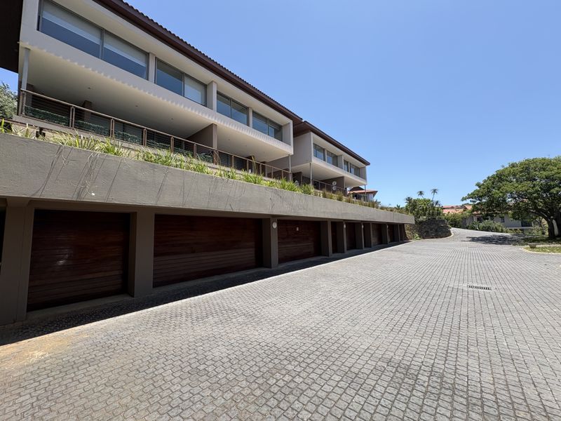THE PERFECT FAMILY ESTATE LIVING. - Photo 1