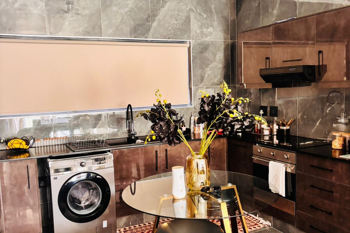 Modern 2-Bedroom Apartment in Family-Friendly Palm Lakes Estate - Photo 4