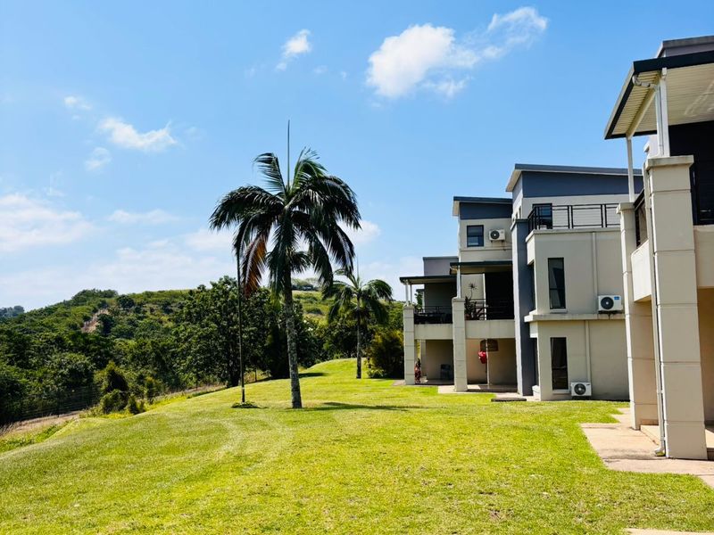 Modern 2-Bedroom Apartment in Family-Friendly Palm Lakes Estate - Photo 2