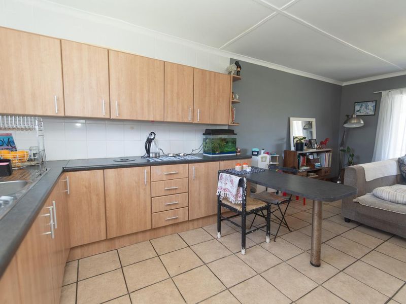 SEAVIEW 2 BED 1 BATH HOUSE FOR RENT - Photo 3