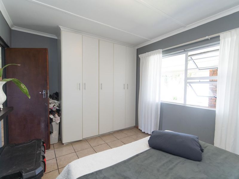 SEAVIEW 2 BED 1 BATH HOUSE FOR RENT - Photo 9