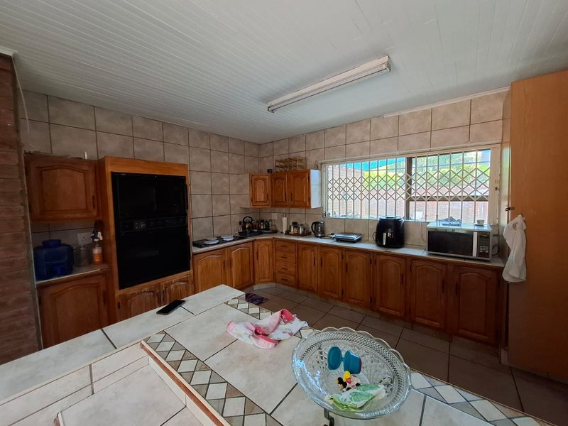 House For Sale In Rustenburg - Photo 10