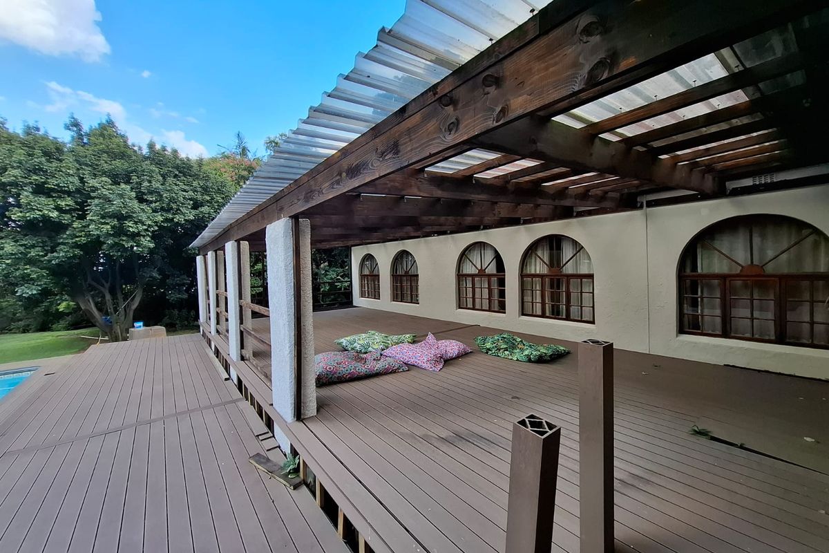 Expansive Family Home with Pool, Flat & Office for Sale in Safari Gardens Rustenburg - Photo 4