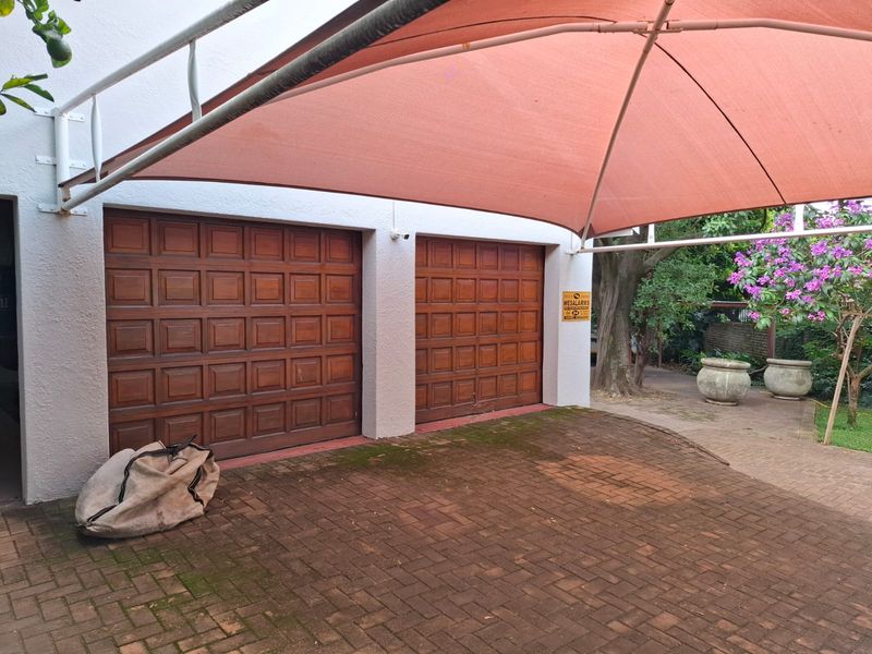 Expansive Family Home with Pool, Flat & Office for Sale in Safari Gardens Rustenburg - Photo 7
