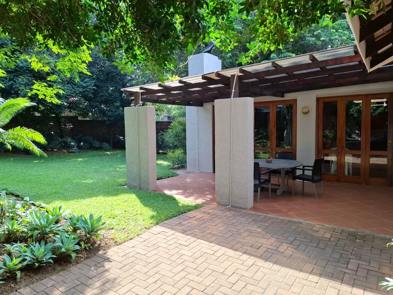 Expansive Family Home with Pool, Flat & Office for Sale in Safari Gardens Rustenburg - Photo 6