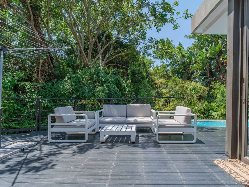 Stunning Luxury Home in Tranquil Zimbali Estate - Photo 2