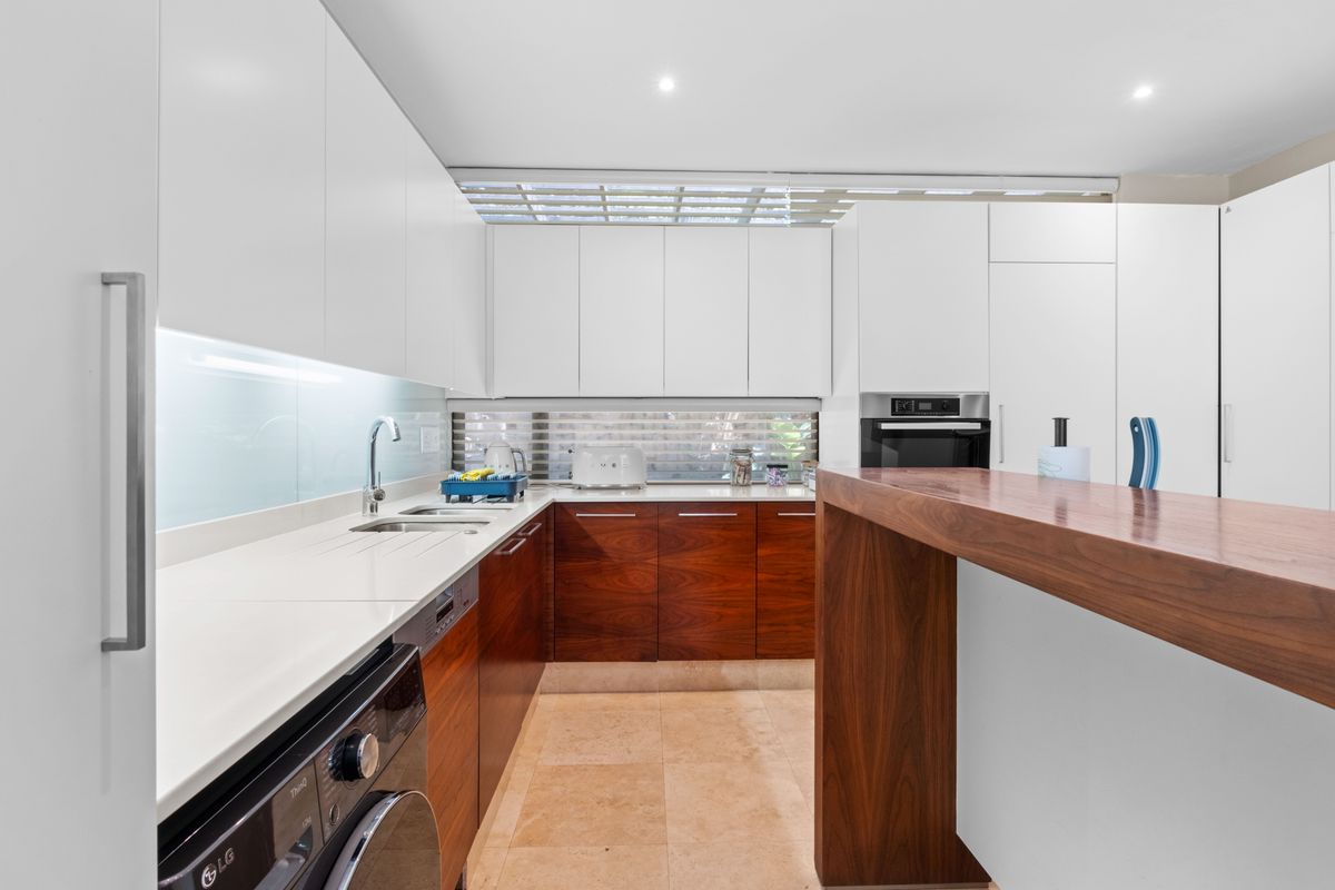 Stunning Luxury Home in Tranquil Zimbali Estate - Photo 5