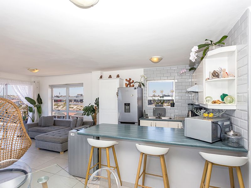 Stunning high-rise corner apartment - Photo 10