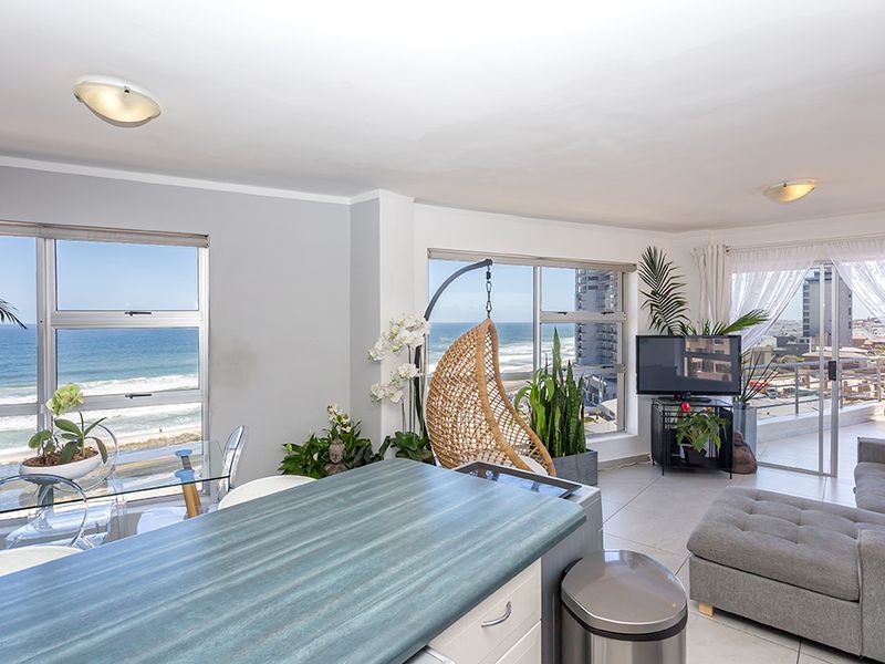 Stunning high-rise corner apartment - Photo 4