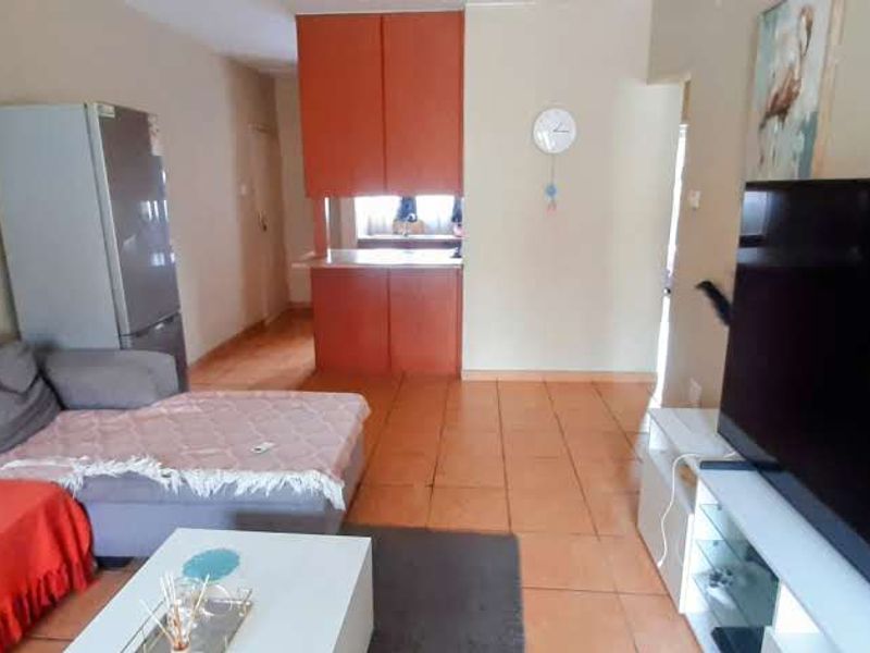 Modern Secure Living!!! - Photo 7