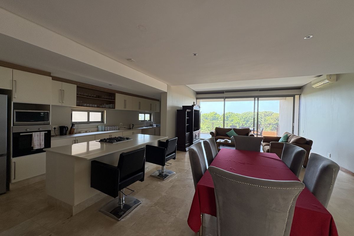MODERN COASTAL ESTATE LIVING - Photo 3