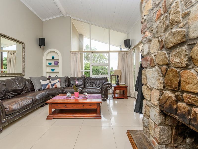 Versatile Family Home with Pool, Flatlet Potential and Excellent Security in Fernglen - Photo 4