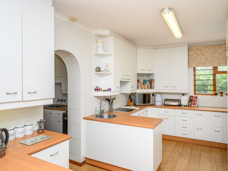 Versatile Family Home with Pool, Flatlet Potential and Excellent Security in Fernglen - Photo 7