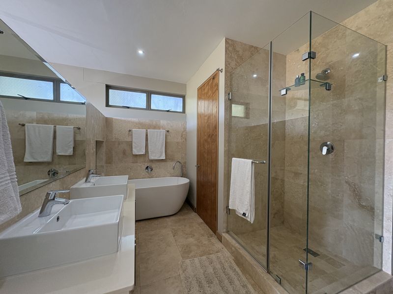 LUXURY COASTAL ESTATE LIVING - Photo 10