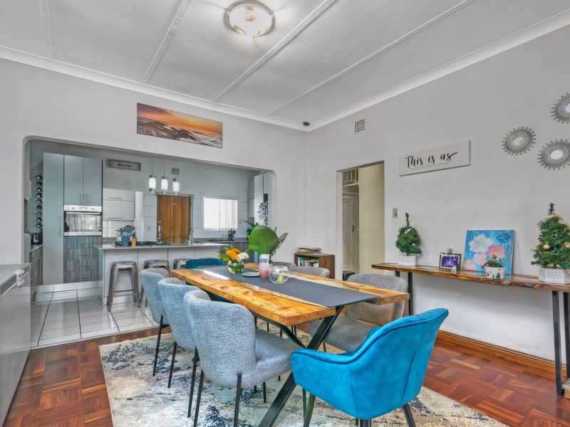 PRICE REDUCED!!! AN IMMACULATE LARGE FAMILY HOME, WITH ALL THE AMENITIES YOU NEED!!! - Photo 6