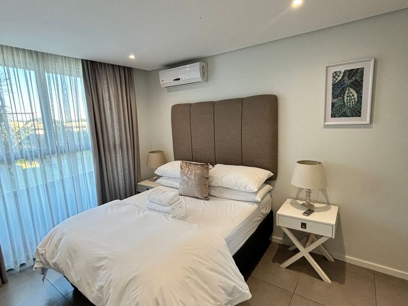 Modern Upmarket 2-Bed, 2-Bath Apartment with Scenic Views - Photo 8